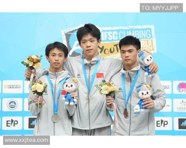 成都攀岩队与广州攀岩队赛后状态分析与表现对比探讨 成都攀岩队与广州攀岩队赛后状态分析与表现对比探讨